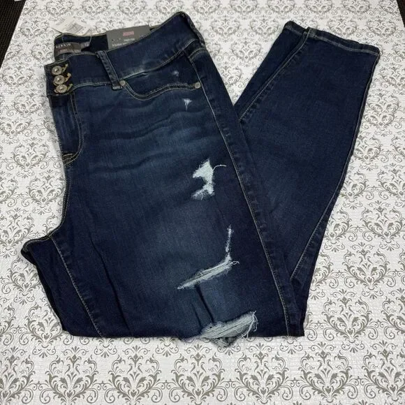 Torrid Jegging 16R Super Soft Distressed High Rise Pants Jeans NWT - Picture 2 of 7